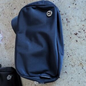 NWT LULULEMON Everywhere Belt Bag # LU9AX2S True Navy